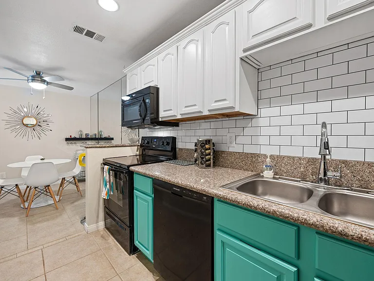 575 N Villa Ct #204 — Photo 11