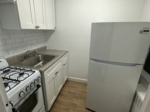 (undisclosed Address), Linden, NJ 07036