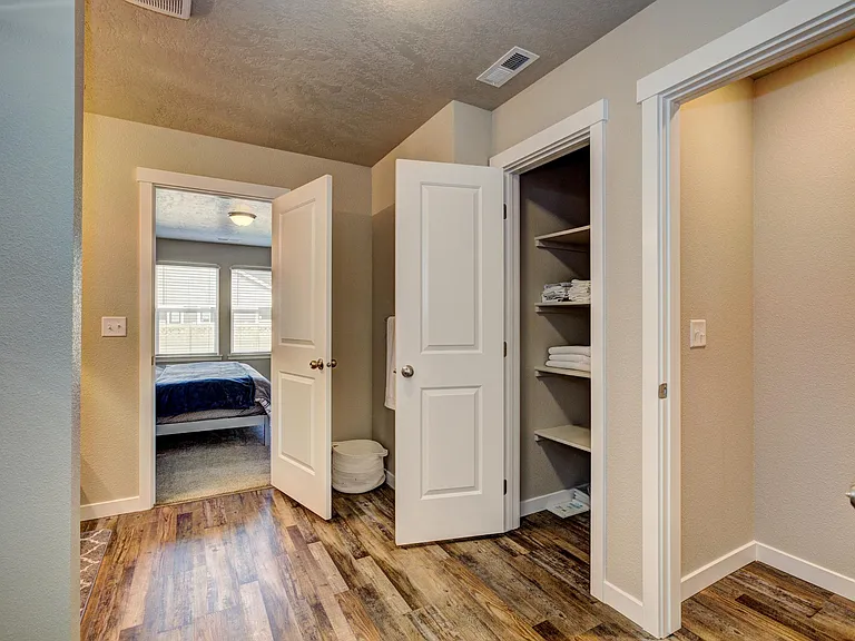 7646 E Declaration Dr — Photo 32