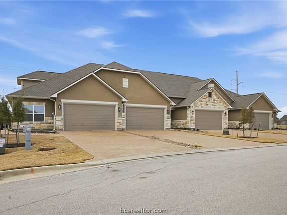 2nd image of 3822 Alamosa St