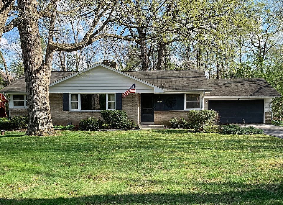 1st image of 14415 W Woodland Dr