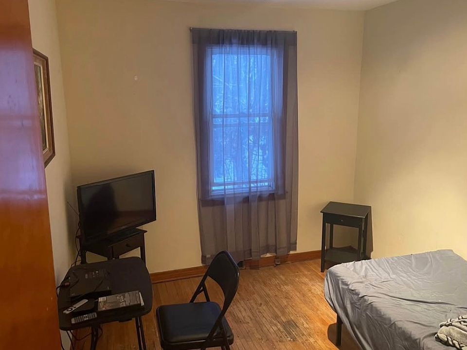 1st image of 1125 College Ave