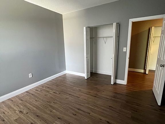 3rd image of 122 Chestnut St APT 107