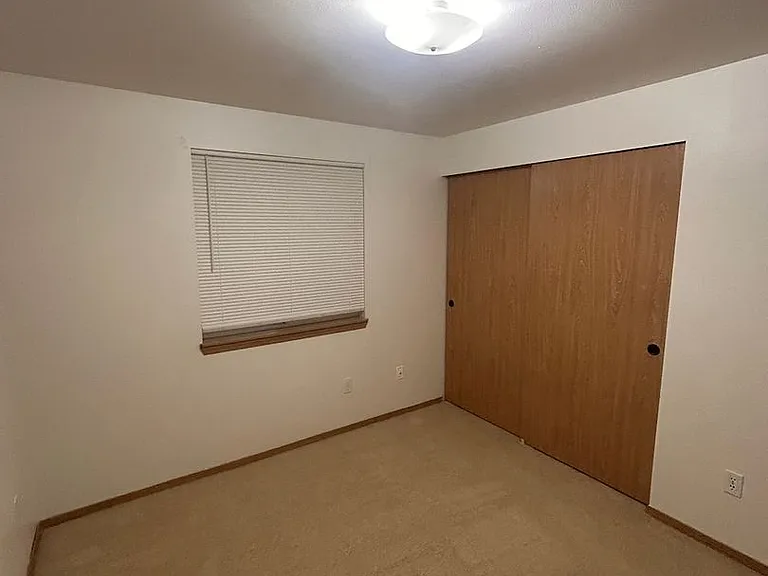 218 — Photo 9