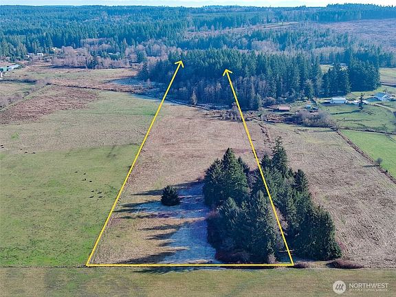 5th image of 5662 Center Road