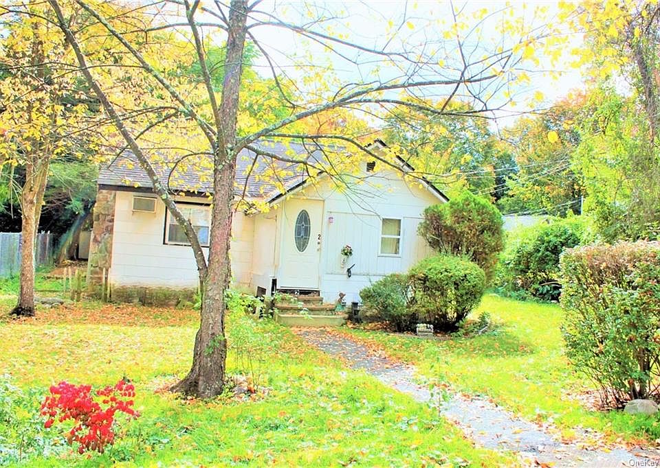 2 Fernwood Dr, Greenwood Lake, NY 10925 MLS H6216690 Zillow