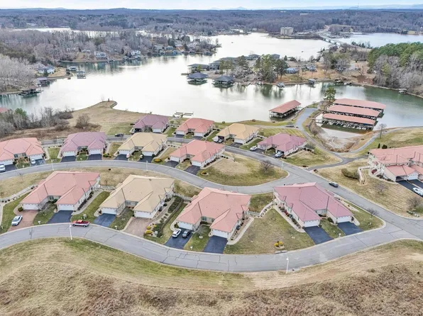 1049 San Marcos Ct, Moneta, VA 24121