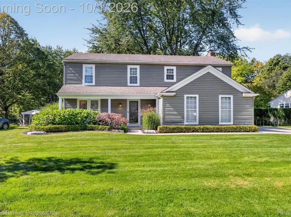 1171 Barneswood Ln, Rochester Hills, MI 48306