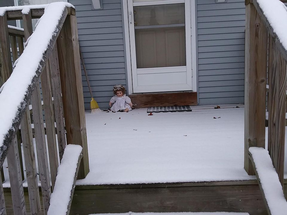 Front porch, snow only in season.