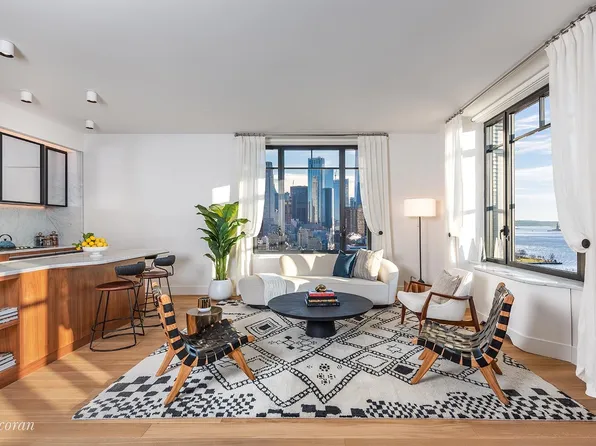 110 Charlton Street image 1 of 11