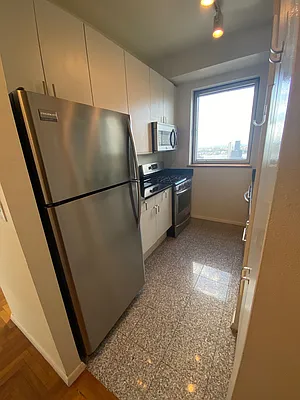 Rented by NY NY Condo, Inc | media 23
