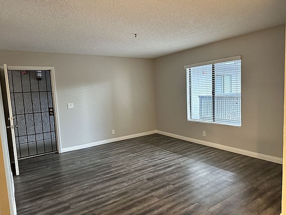 5th image of 9922 W Broadway #9922-14