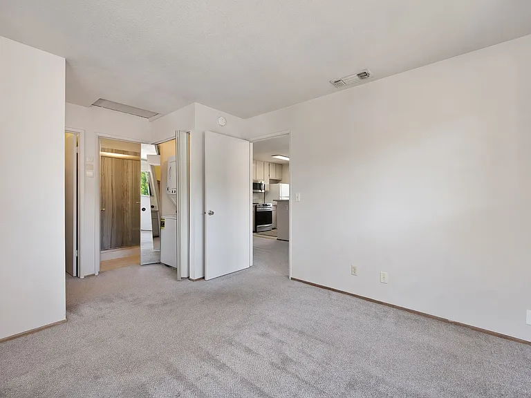 121 Luna Grande Cir #108 — Photo 9