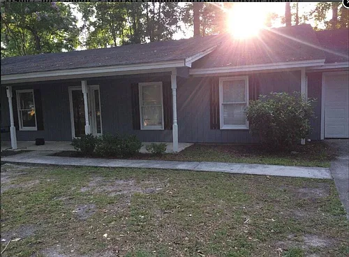 1270 Harbour Towne Dr Photo 1