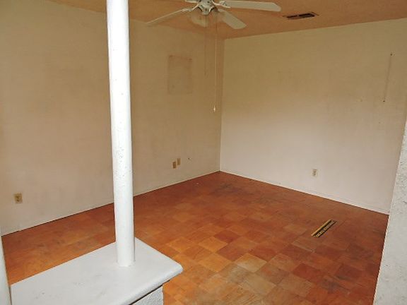 3rd image of 2807 Buena Vista Dr
