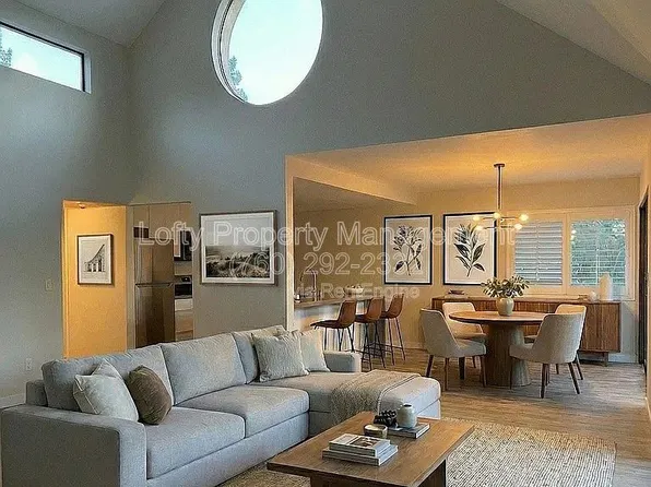 345 N Melrose Dr, Vista, CA