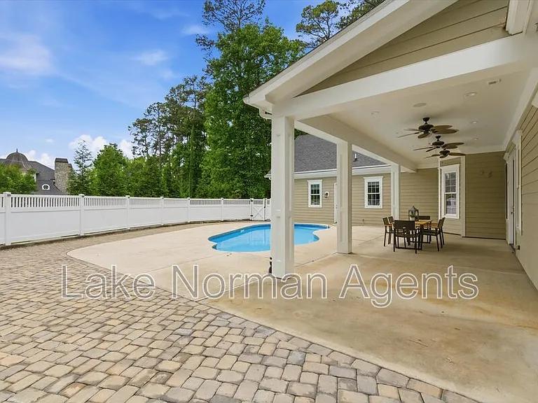 505 Stonemarker Rd — Photo 11