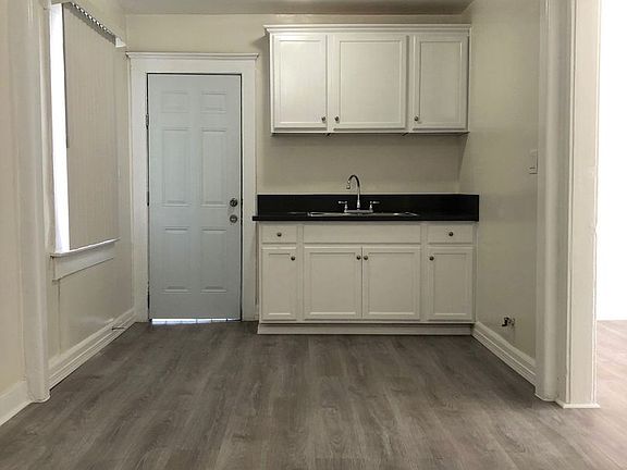 3rd image of 1043 S Catalina St #1045