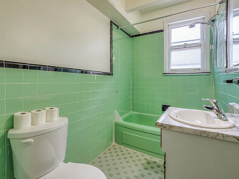 85 Greenlaw Ave — Photo 16