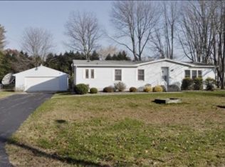 215 Dream Dr, Battle Creek, MI 49017