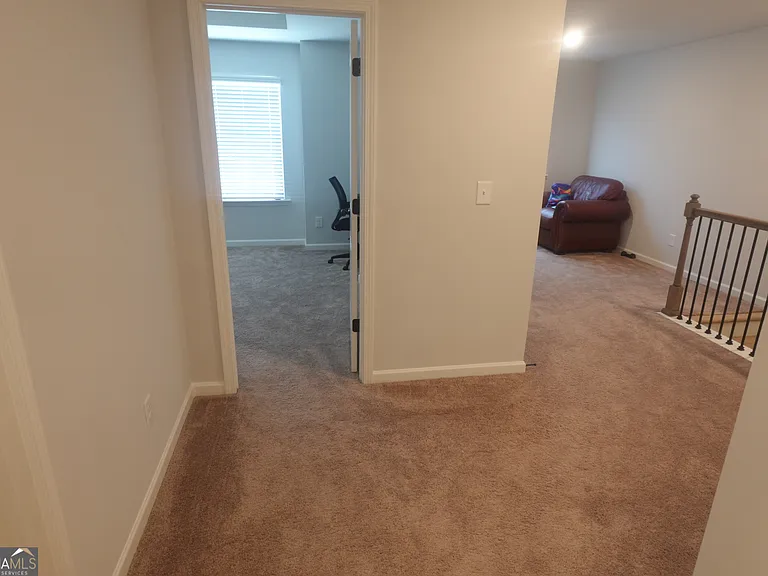 175 Tulip Dr — Photo 13