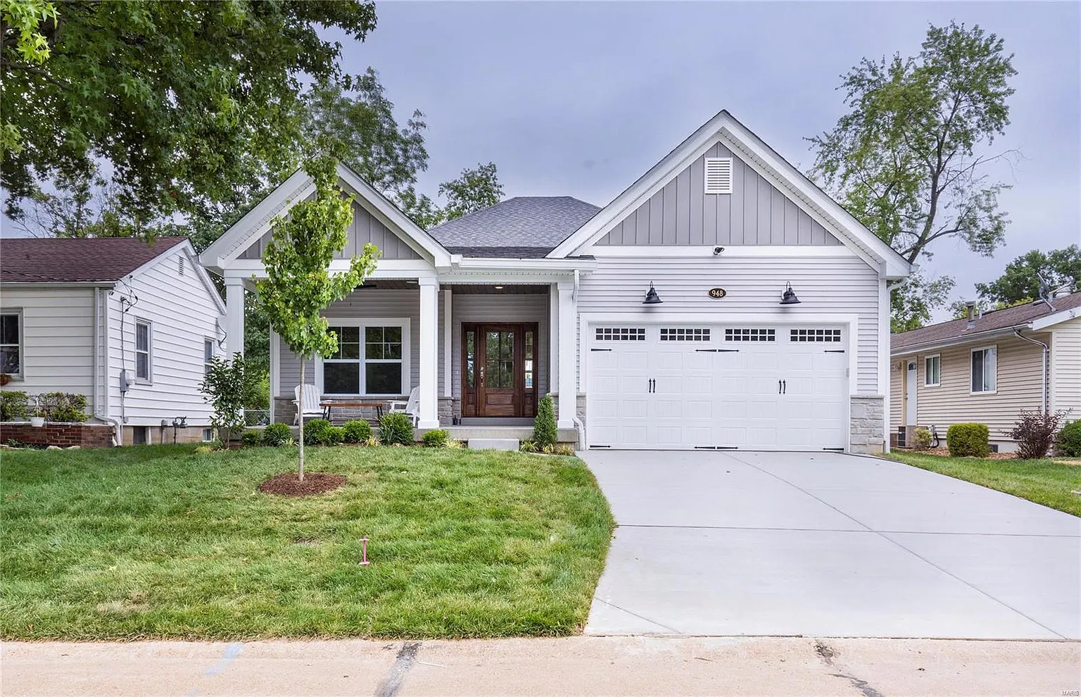 948 Twin Pine Dr photo 1