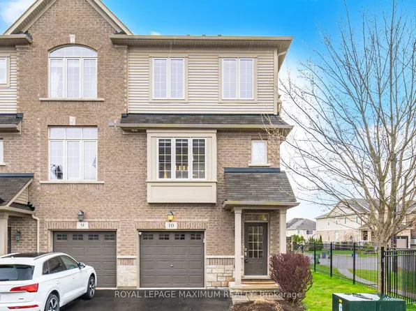 257 Parkside Dr #10, Hamilton, ON L8B 0W5