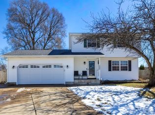 322 Sullivan Dr, Colona, IL 61241