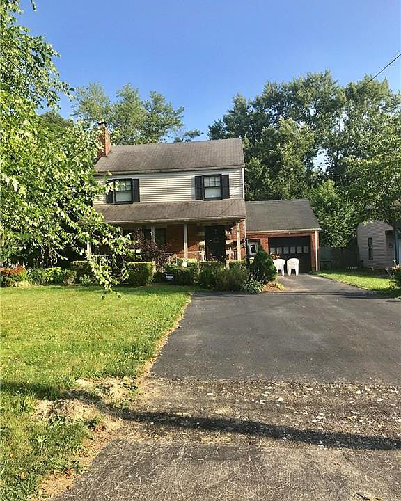1st image of 115 Forest Park Dr