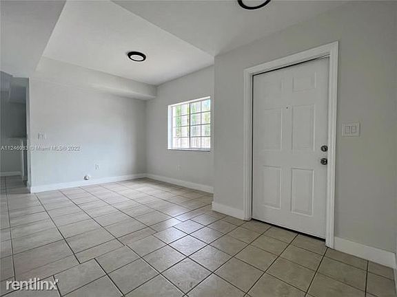 5th image of 1666R SE 9th Ave #1666