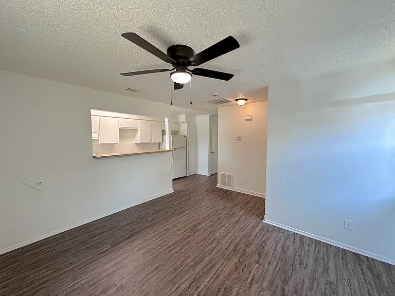 5408 Helmick Ave #5408 — Photo 5