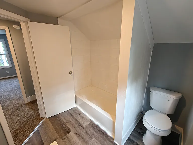 556 Chittenden St — Photo 21