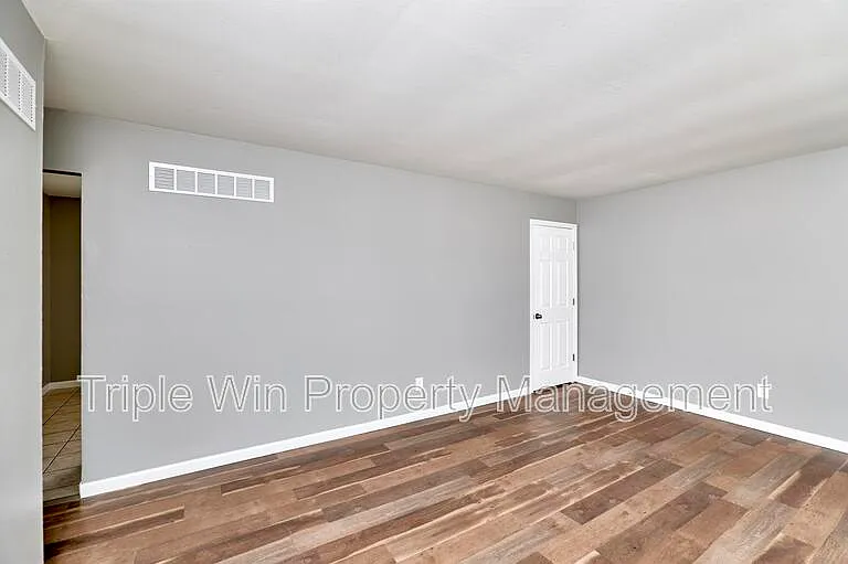 3049 Orton St — Photo 8