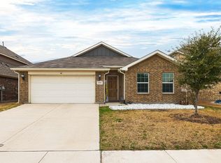 8909 Finn Ln, Fort Worth, TX 76131
