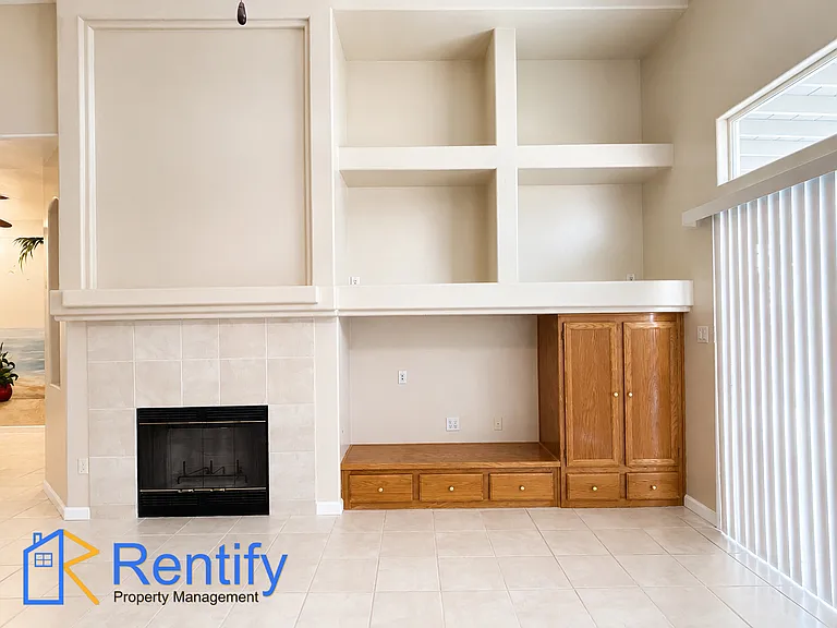 404 Windsor Park Dr — Photo 15