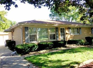 1704 W Martha Ln, Mount Prospect, IL 60056