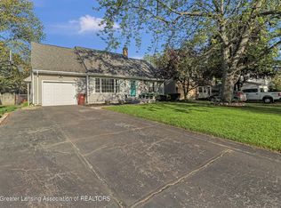 1252 Chester Rd, Lansing, MI 48912