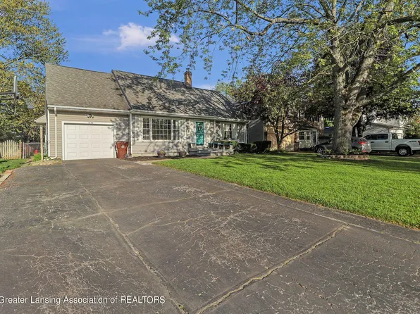 1252 Chester Rd, Lansing, MI 48912