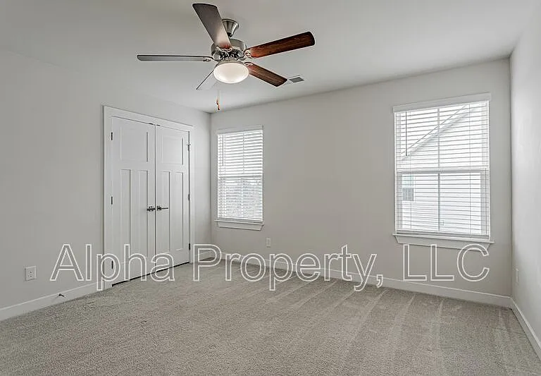921 Saint Elmos Ct — Photo 23