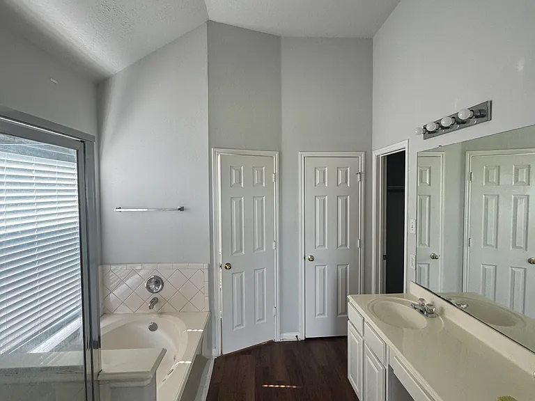 6706 Keithwood Cir S — Photo 6