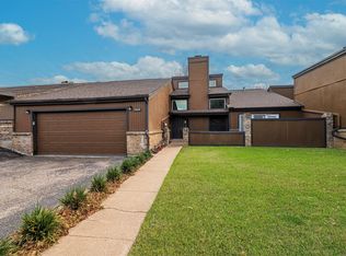5624 Oak View Dr, Fort Worth, TX 76112