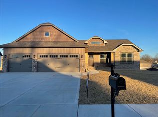 109 N Timber Ter, Troy, IL 62294