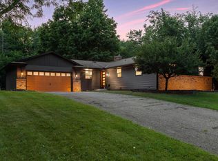 6860 Rosemary Rd, Eden Prairie, MN 55346