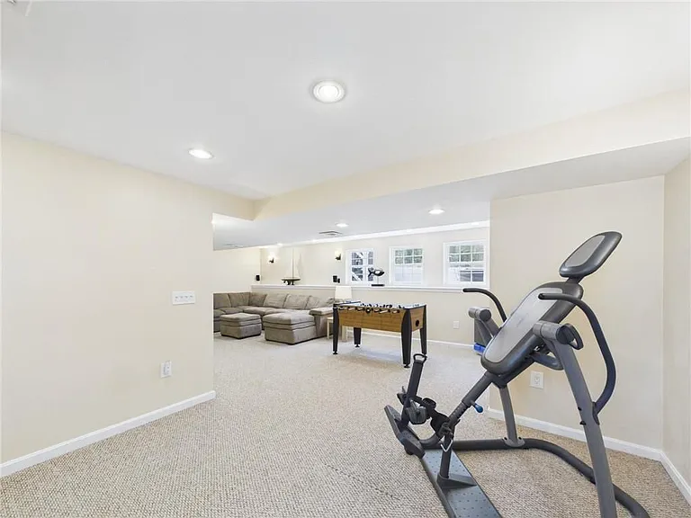 23 Beechwood Hollow St — Photo 38