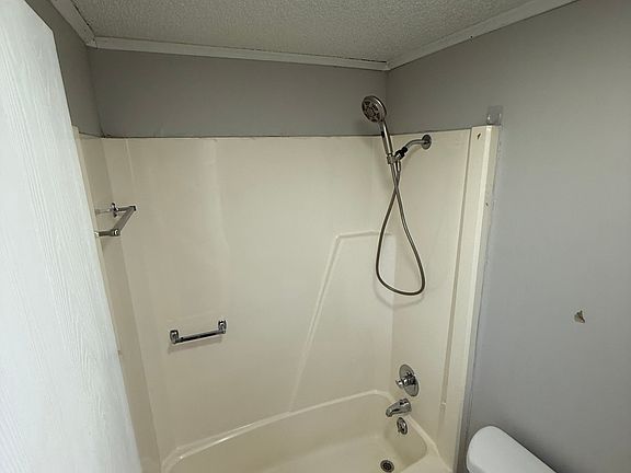 2nd image of 10-64 Hampshire Dr #60