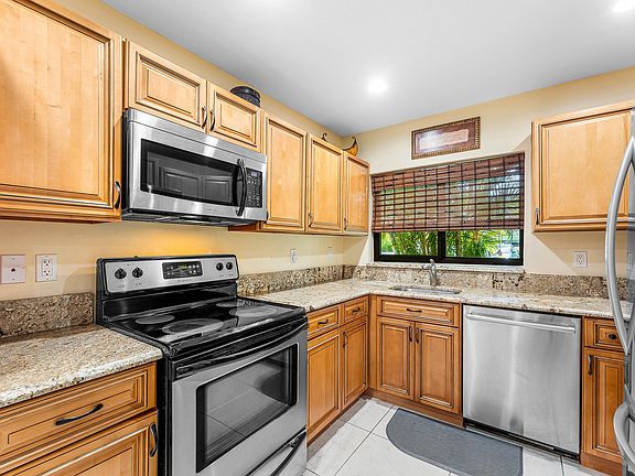 2nd image of 6846 Bridlewood Court