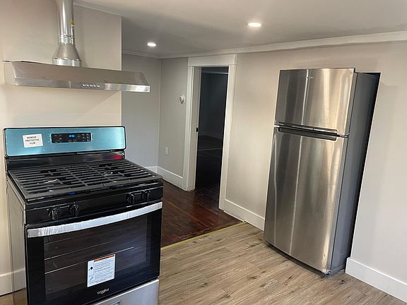 Brand new appliances and flooring