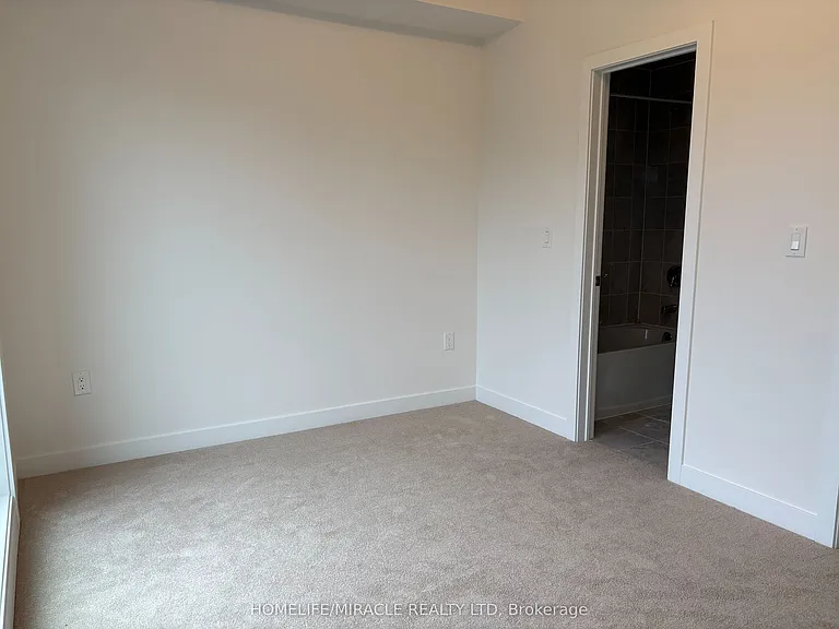 15100 Yonge St #211 — Photo 31