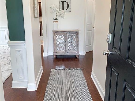 3rd image of 300 Mosswood Dr