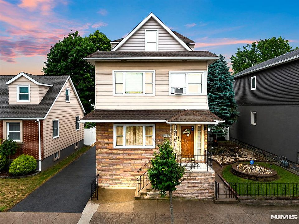 1st image of 394 Banta Avenue